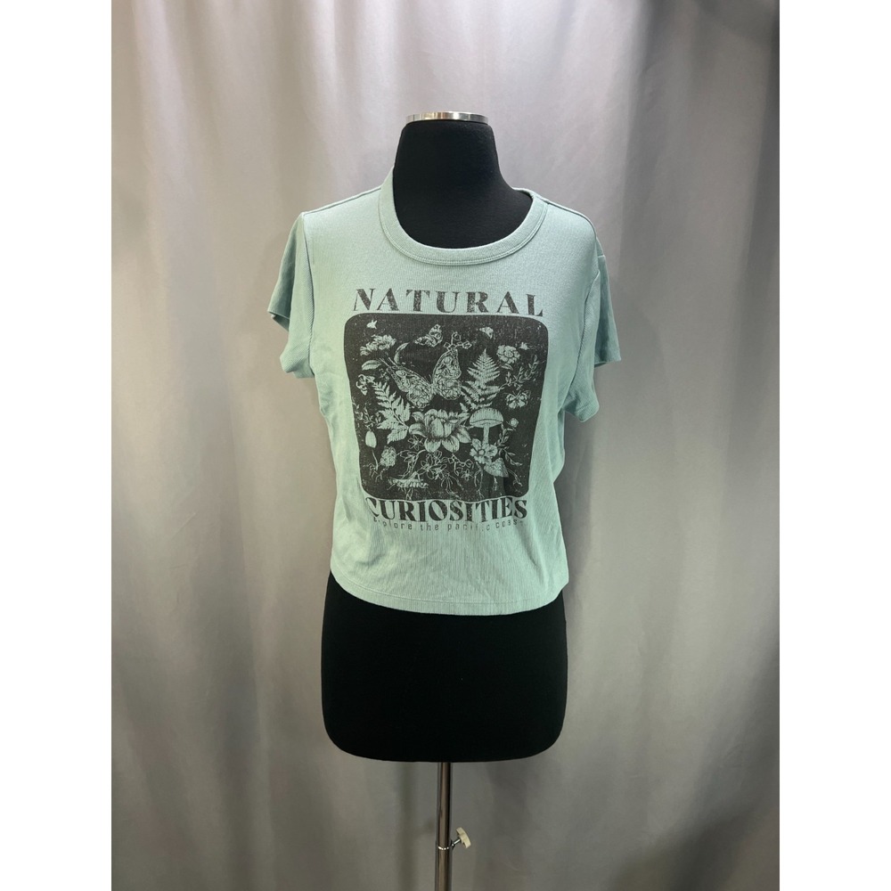 Arizona Jean Co. Cropped Top Womens 2XL Light Blue Natural Curiosities Graphic